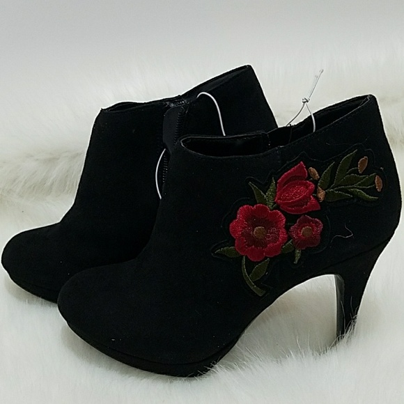 New! Impo Black heel booties. - Picture 3 of 3